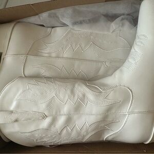 White Embroidered Heeled Boots